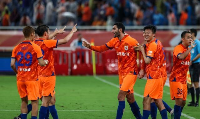 开云体育博彩-泰山半场后反弹靠什么擒狮：优秀的球队是不会连败