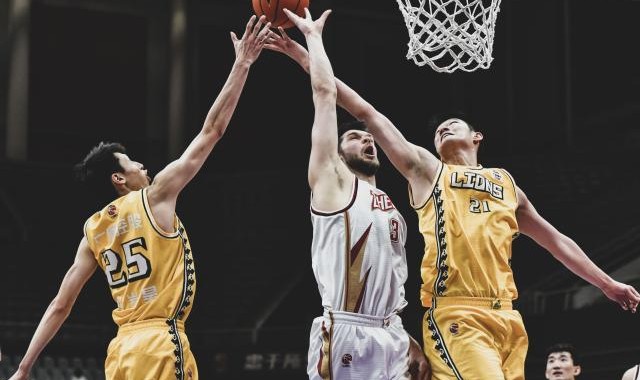 开云投注-锁定MVP？胡金秋统治级表现助广厦再赢浙江德比